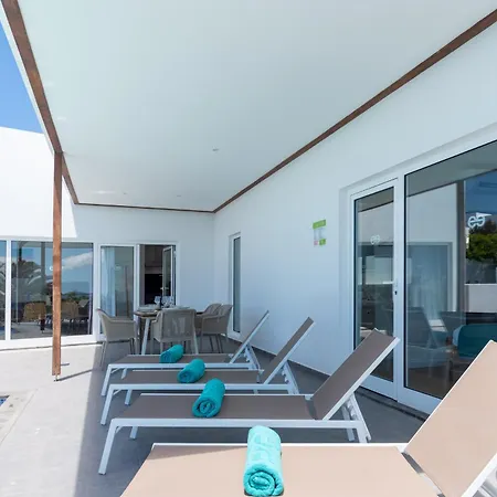 Villa Ereza Royal Deluxe Hoopoe 120 *